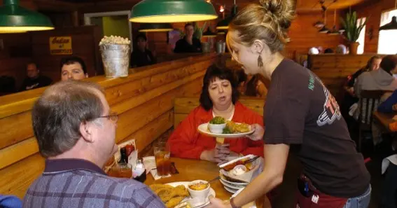 sammi works at texas steakhouse as a server